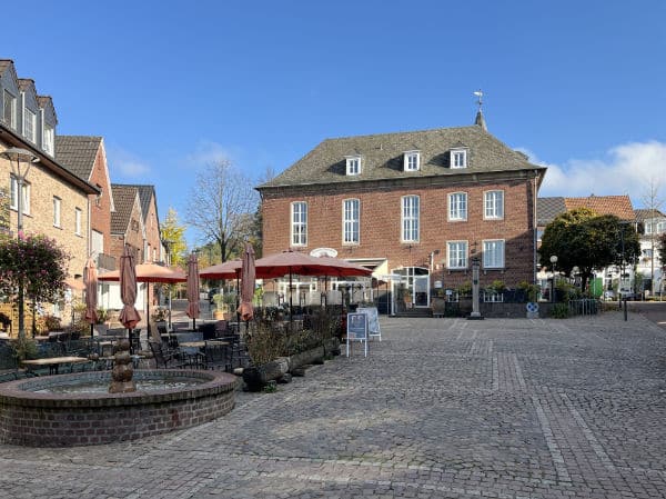 Wassenberg Zentrum mit Rathaus