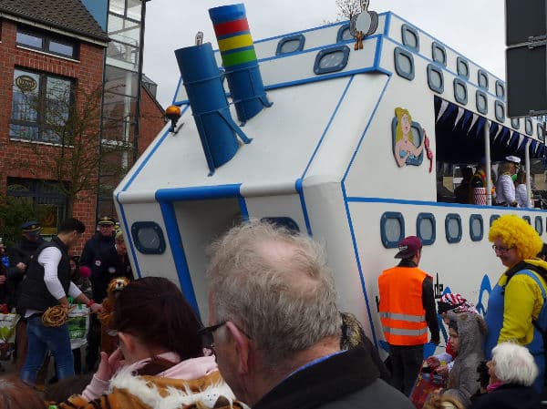 das Karneval Schiff