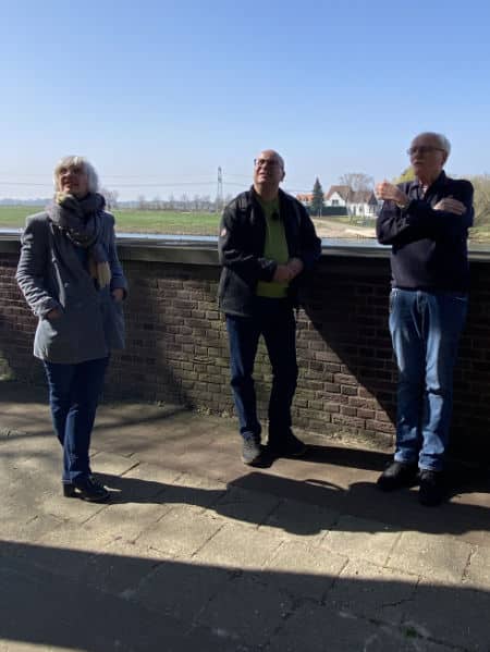 Michaela Schneider-Mestrom, Frank Sarodnick und Pater Brunner