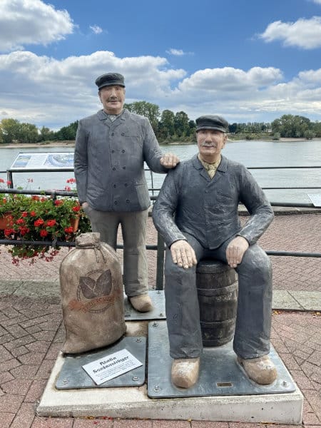 Reeser Sackendrääger Reeser Sackendrääger